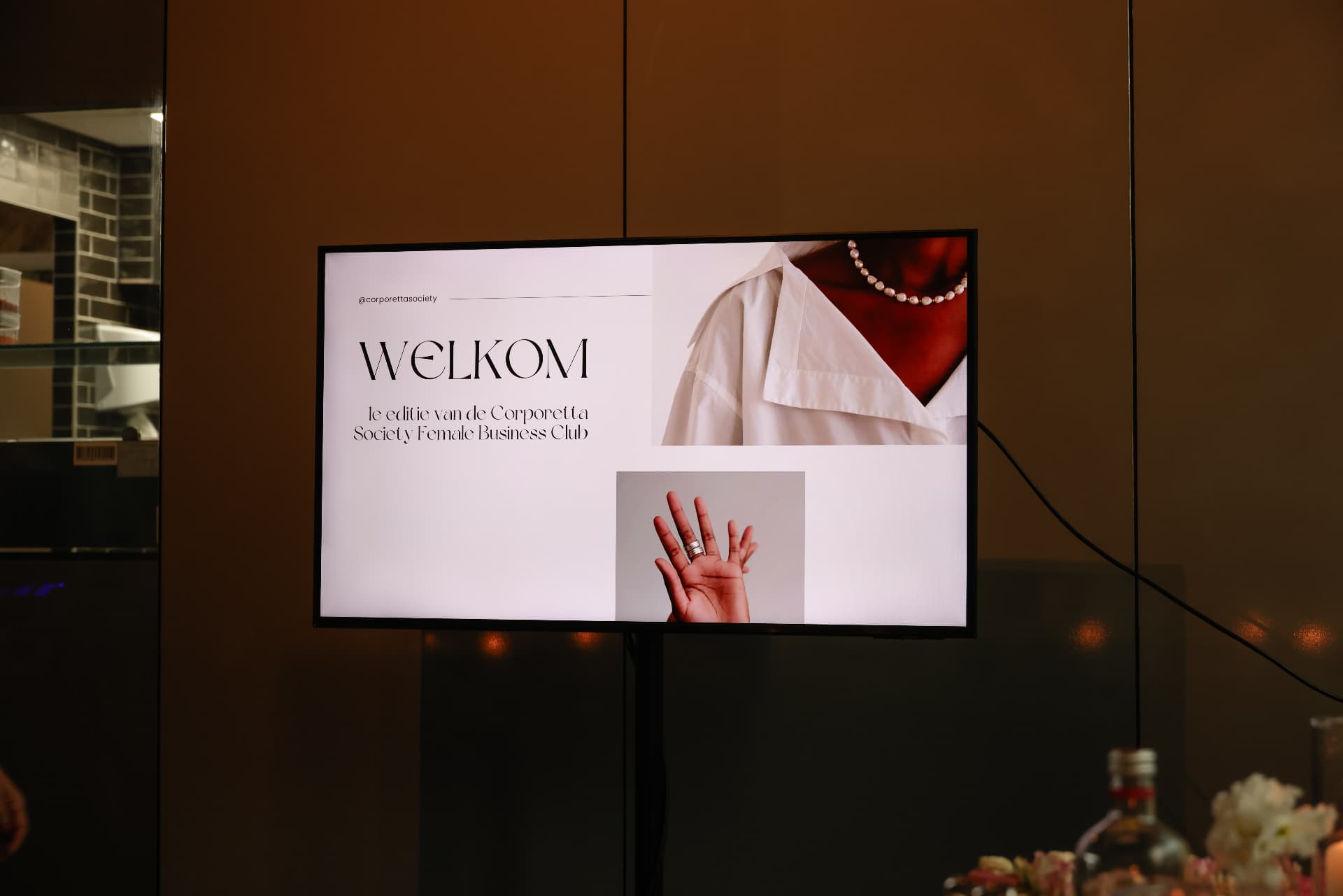 Welkomstscherm tijdens de eerste editie van de Corporetta Society Female Business Club